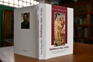 Erlebnisse eines Arztes mit viel Humor und Erotik.