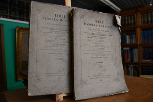 Table d`angles horaires contenant plus de quara...