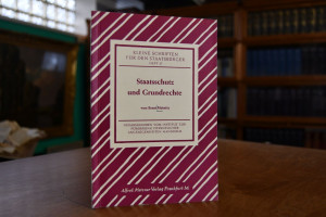 Staatsschutz und Grundrechte.