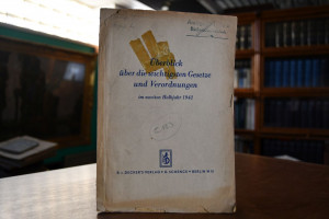 Überblick über die wichtigsten Gesetze und Vero...