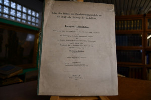 Ueber den Einfluss des Durchströmungswinkels au...