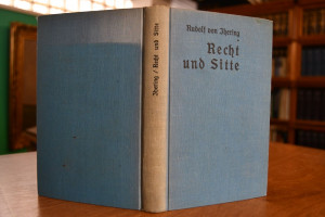 Recht und Sitte.