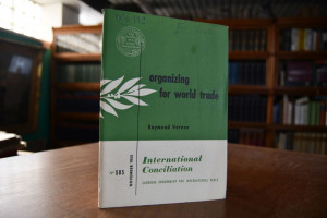 Organizing for world trade.