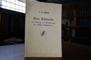 Das Aktuelle, ein Dialog zur Hinführung zu sein...