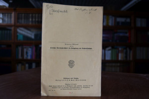 2 Buchbesprechungen.