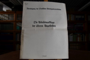 Die Arbeitsmarktlage der älteren Angestellten.