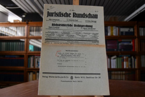 Notwehr und Notstand zugunsten des Staates.