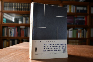 Polityka okupanta Hitlerowskiego wobec kosciola...