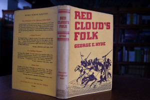Red Cloud`s Folk. A History of the Oglala Sioux...