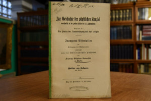 Zur Geschichte der päpstlichen Kanzlei vornehml...