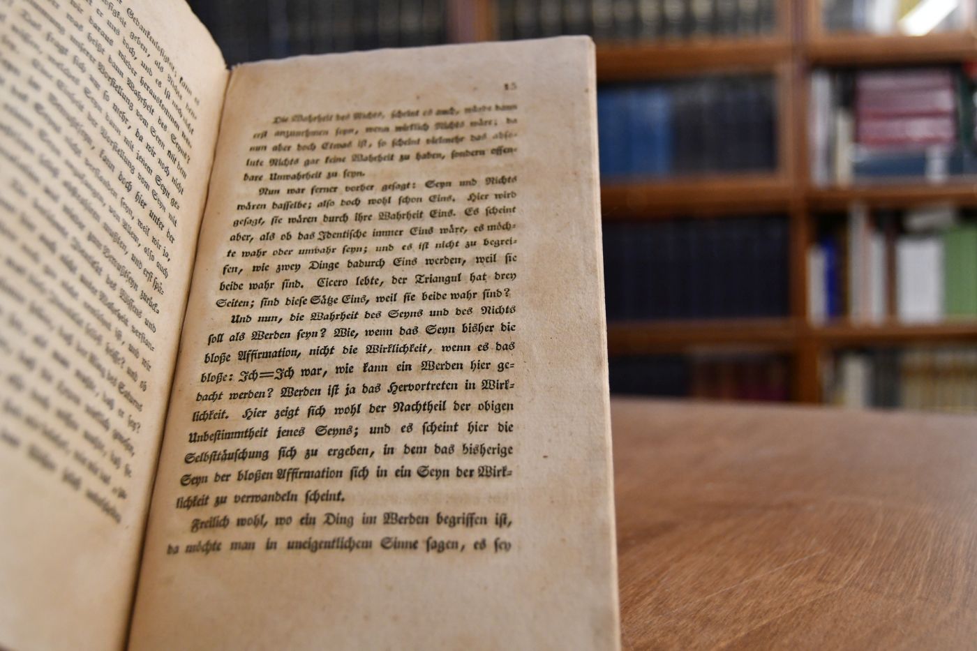 Über Seyn, Nichts und Werden. Einige Zweifel an der Lehre des Herrn Professor Hegel. Beigebunden August Ferdinand Hurlebusch Über die "publicistische Prüfung" etc. des Herrn Professor Brinkmann zu Kiel, Helmstedt, Fleckeisen, 1829, 15 S.