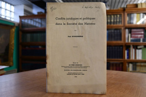 Conflits juridiques et politiques dans la Socie...