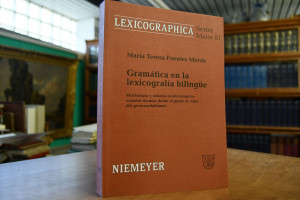 Gramática en la lexicografía bilingüe. Morfolog...