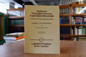 Schrift und Tradition. Mit einem Bericht von Fr...