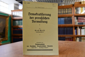 Demokratisierung der preußischen Verwaltung.