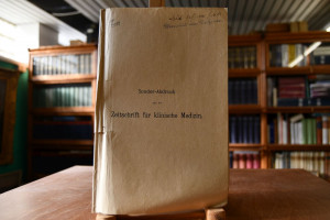 Untersuchungen über den Wassergehalt des Blutse...