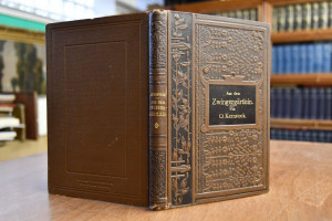 Aus dem Zwingergärtlein. Gedichte.