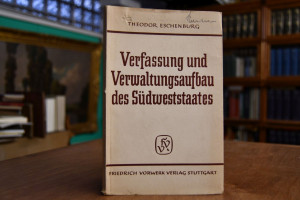 Verfassung und Verwaltungsaufbau des Südweststa...