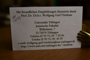 Überreichungskarte von Wolfgang Graf Vitzthum. ...