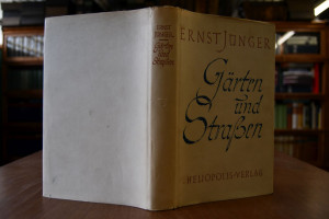 Gärten und Straßen.