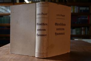 Menschen unterm Hammer. Roman.