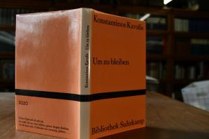 Um zu bleiben. Liebesgedichte; griechisch und d...