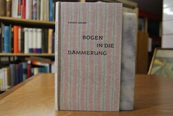 Bogen in die Dämmerung.