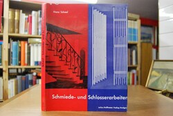 Schmiede- und Schlosserarbeiten. Gestaltete Arb...