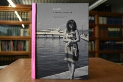 Saison. Malerei, Zeichnung und Fotografie.