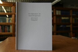 Der Spitalplatz als Ausstellungsraum. Stefan Pi...