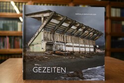 Gezeiten Nathalie Grenzhaeuser [zur Ausstellung...