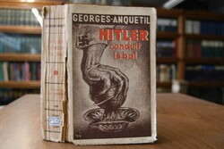 Hitler conduit le bal.