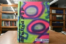 Blurred pop. Horst Keining.