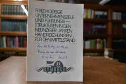 Unternehmensziele und Führungsstrukturen in den...