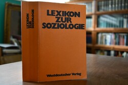 Lexikon zur Soziologie.