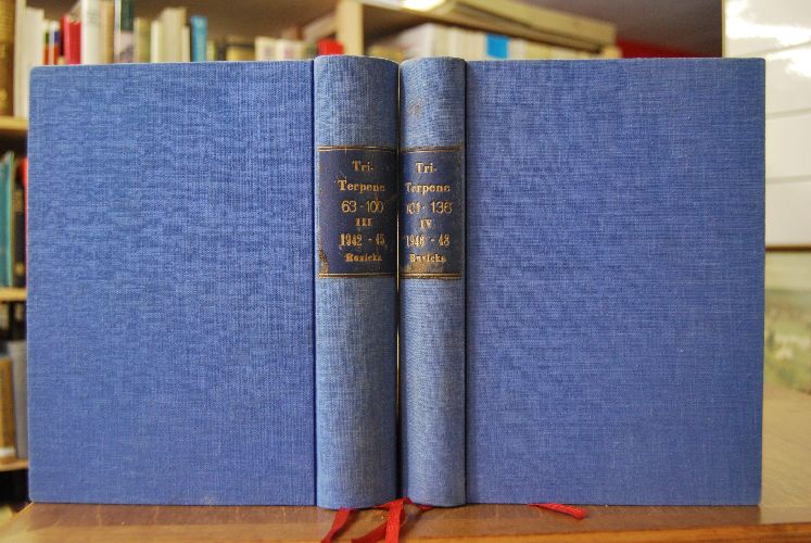 Triterpene 3. und 4. Band. 63. - 100. Abhandlung, 101. - 136. Abhandlung, 1942 - 1945 und 1946 - 1948. Privater Sammelband von Arbeiten über die Triterpene von Leopold Ruzicka und seinen Mitarbeitern in zwei Sammelbänden zusammengefasst. Aus der Bibliothek des Nobelpreisträgers jeweils mit seinem Exlibris auf dem Innendeckel.