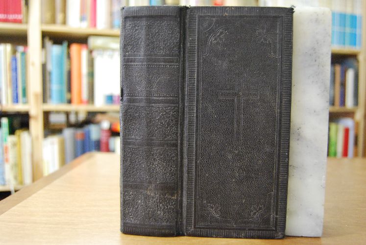 Neue Sammlung alter und neuer Lieder, nebst einem Anhange geistreicher Gebete, Gott zu Ehren und den Gemeinden zu öffentlicher und besonderer Andacht ausgefertigt, sowie einem Auszuge aus dem Neuen Evangelischen Gesangbuch. Altes Quandt`sches Gesangbuch.