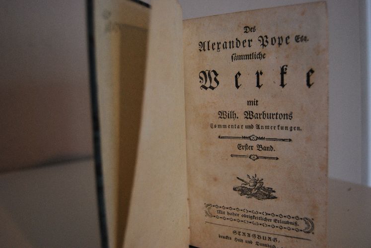 Des Alexander Pope Esq. sämmtliche Werke mit Wilh. Warburtons Commentar und Anmerkungen. 1. Band (apart).