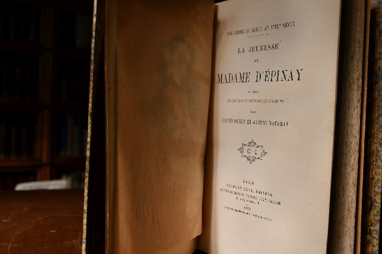 La Jeunesse de Madame d`Epinay d`apres lettres et des documents inedits.