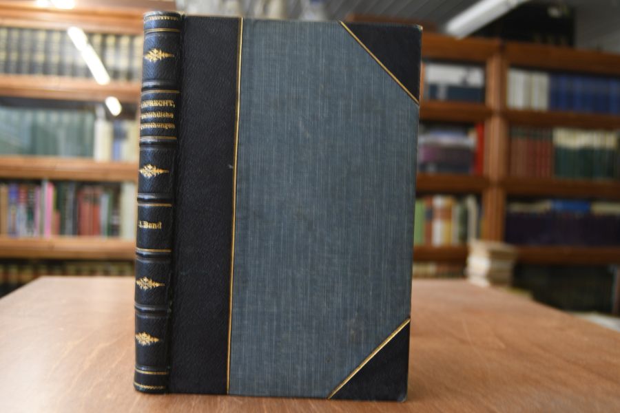 Die Wissenschaft vom Menschen. Ein Beitrag zum deutschen Geistesleben im Zeitalter des Rationalismus mit besonderer Rücksicht auf die Entwicklung der deutschen Geschichtsphilosophie im 18. Jahrhundert. Beigebunden Pflaum Chr. D., J.G. Droysens Historik in ihrer Bedeutung für die moderne Geschichtswissenschaft.