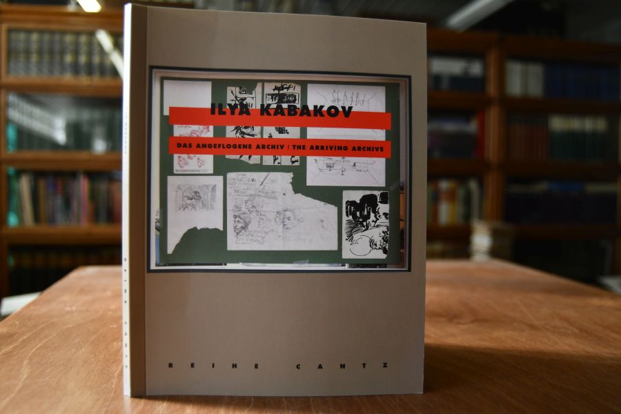 Ilya Kabakov - Das angeflogene Archiv - The arriving archive [anläßlich der Ausstellung Ilya Kabakov - Das Angeflogene Archiv - The Arriving Archive, 11.12.1999 - 30.1.2000, Galerie der Stadt Backnang].