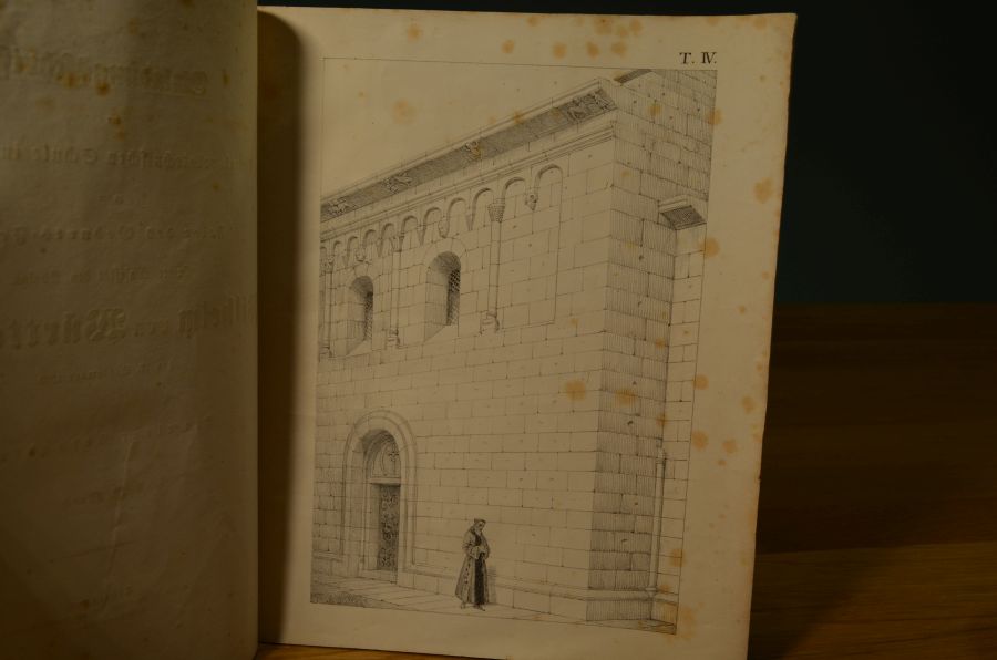 Einladungsschrift der Königl. polytechnischen Schule in Stuttgart zu der Feier des Geburts-Festes Seiner Majestät des Königs Wilhelm von Württemberg den 27. September 1849. Mit eiuner Abhandlung von J.M. Mauch über die mittelalterlichen Baudenkmale in Württemberg mit vier lithographierten Tafeln begleitet.