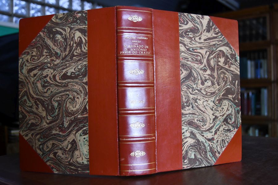 O reinado de D. Antonio Prior do Crato. Volume I (1580-1582) apart.