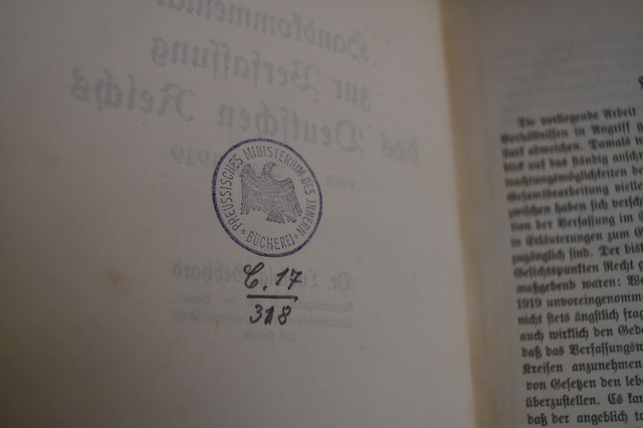 Handkommentar zur Verfassung des Deutschen Reichs vom 11. August 1919.