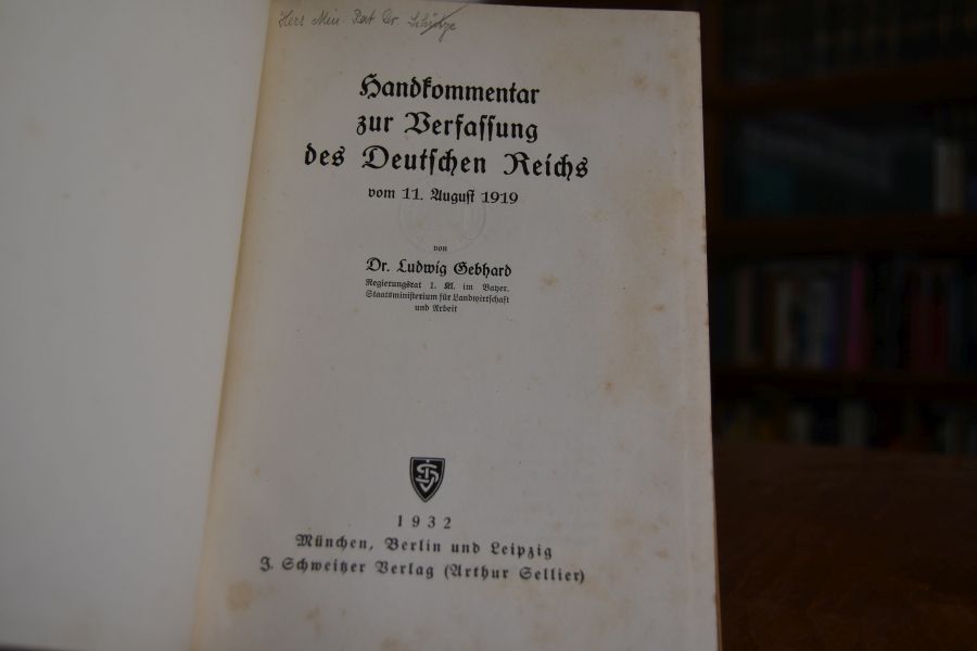 Handkommentar zur Verfassung des Deutschen Reichs vom 11. August 1919.