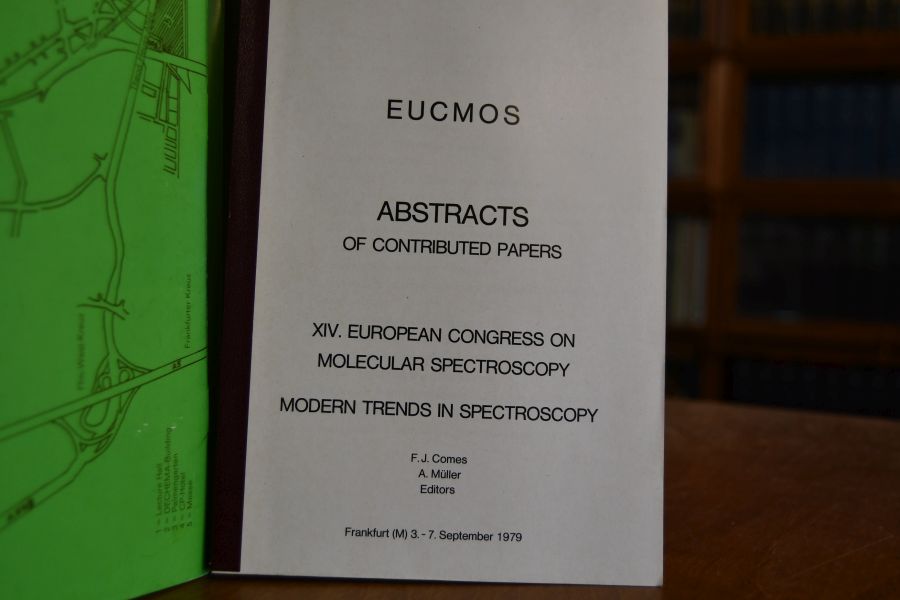 EUCMOS. Abstracts of contributed papers. XIV. European Congress on molecular Spectroscopy. Modern Trends in Spectroscopy.
