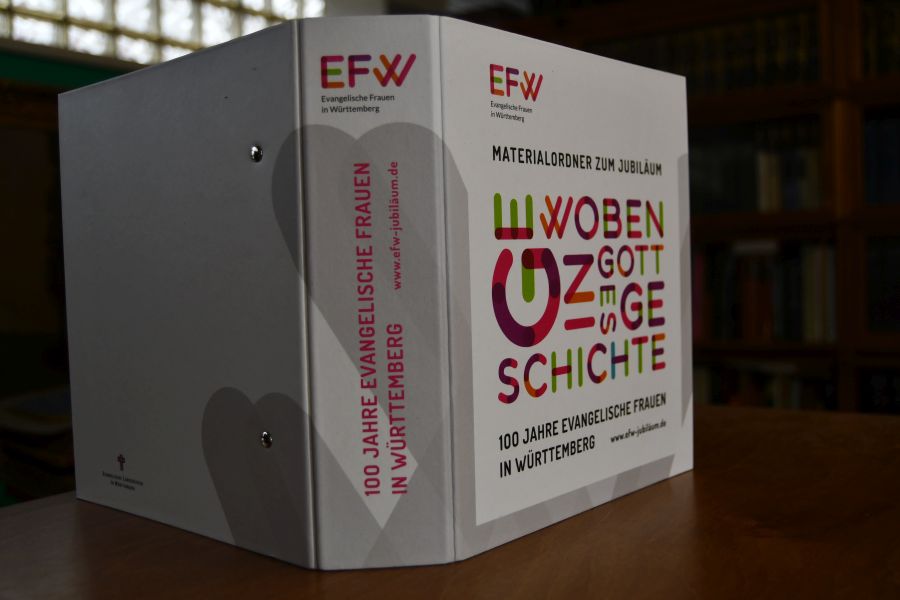 Gewoben in Gottes Geschichte. Materialordner zum Jubiläum 100 Jahre Evangelische Frauen in Württemberg (1919 - 2019).