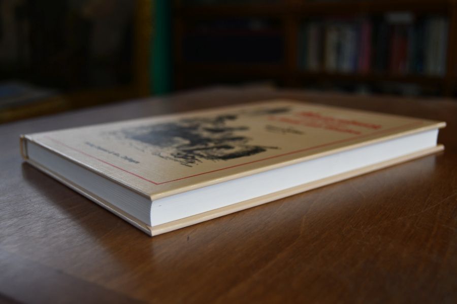Rothenburg in Wehr und Waffen. Mit Bildern von Anton Hoffmann, Bauzeichn. von Leonhard Häffner, 7 Plänen, Nachbildungen alter Stiche u. Handschriften, nebst verschiedener erläuternden Abbildungen.