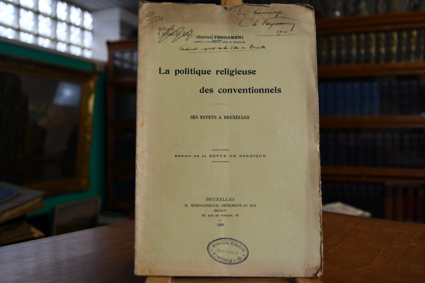 La politique des conventionnels. Ses effets a Bruxelles.