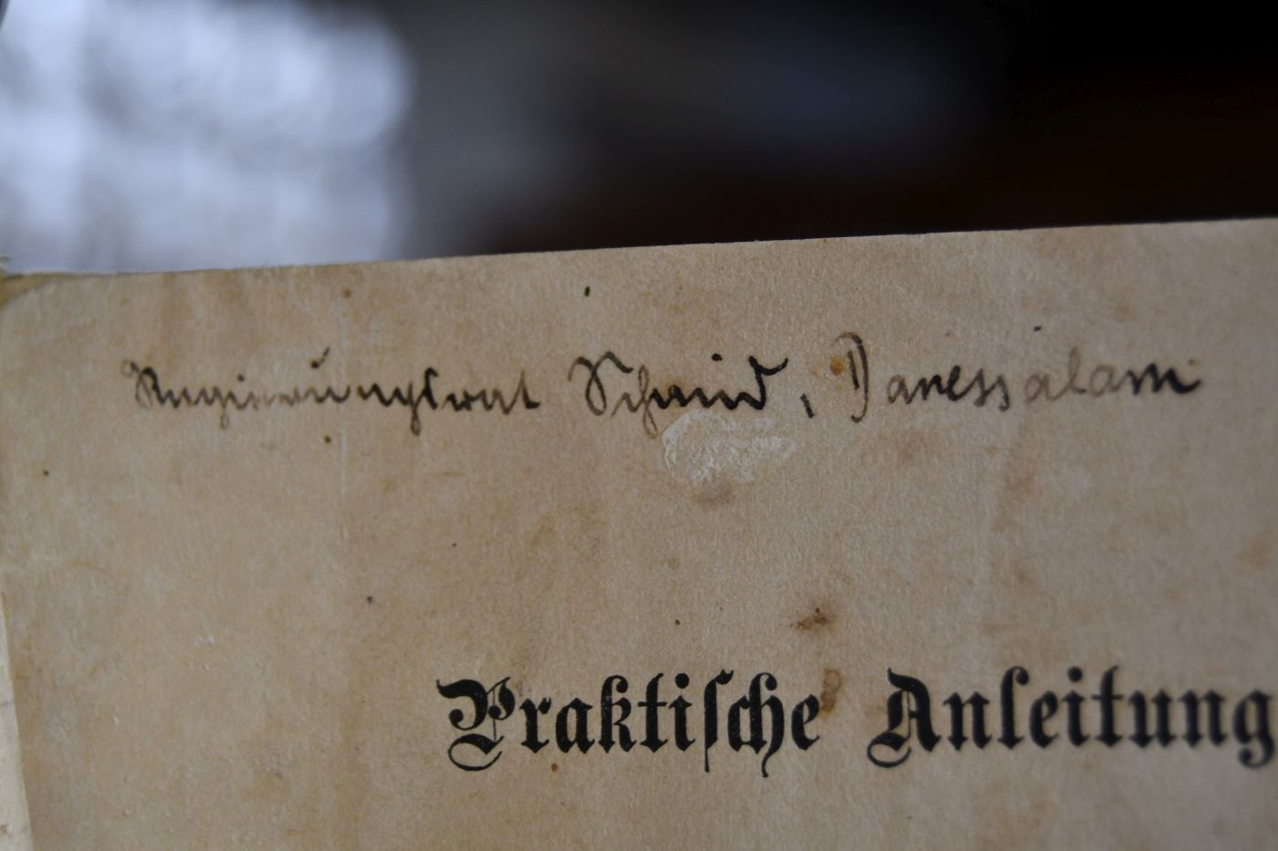 Praktische Anleitung zur Erlernung der Schrift der Suaheli.